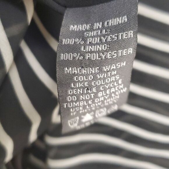 VINCE CAMUTO Peasant Top - Size X-Small - Picture 5 of 5